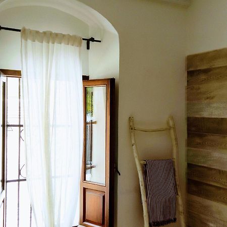 Carola Guesthouse Tarifa Bagian luar foto