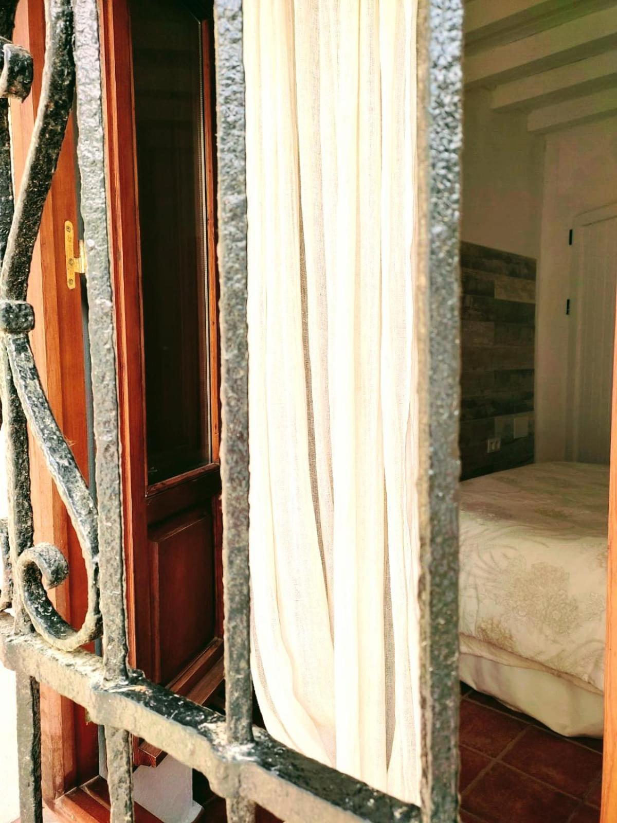 Carola Guesthouse Tarifa Bagian luar foto